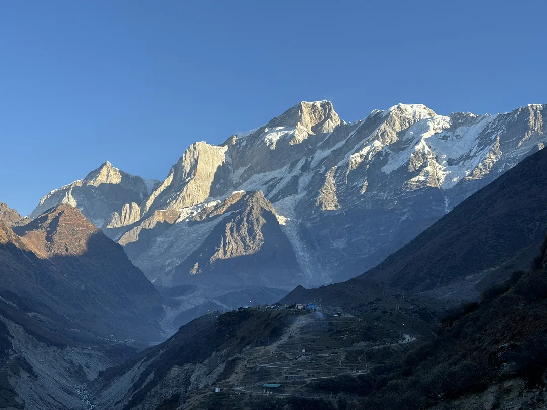 Pilgrims trekking to Kedarnath